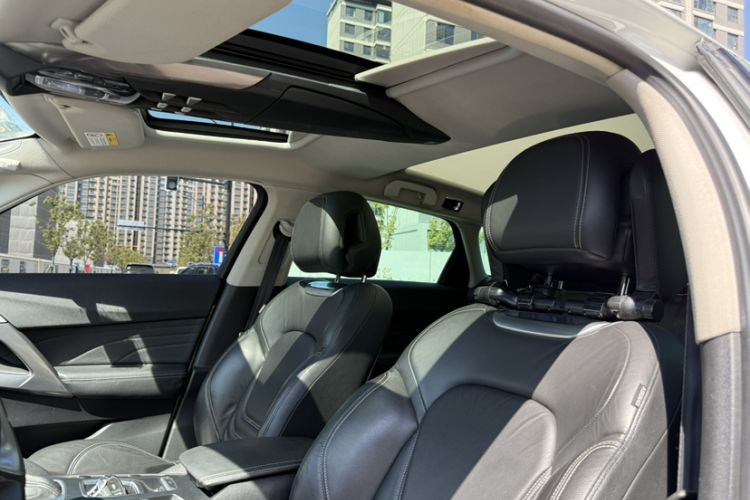 Used DS 5 2013 1.6T Luxury Edition THP160 Interior 1