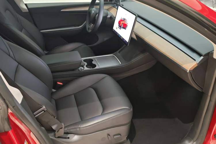 Used Tesla Model Y 2022 Rear-Wheel-Drive Version