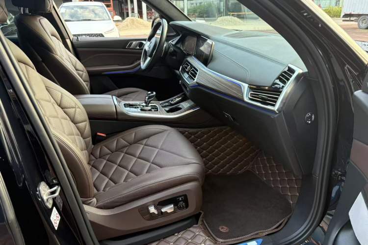 Used BMW X5 2022 xDrive 40Li M Sport Package
