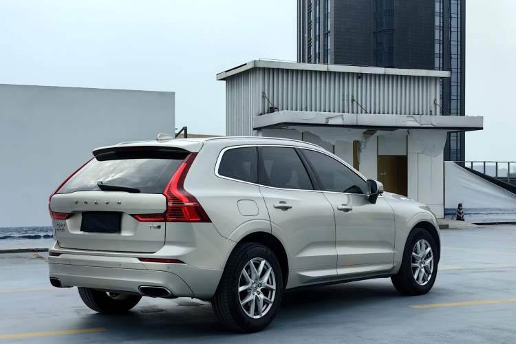 Used Volvo XC60 2019 T5 4x4 Smart Edition China VI Standard Exterior 4