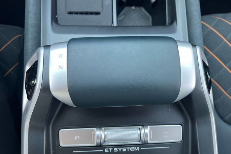 Used Deepal G318 2024 Four-Wheel-Drive Air Suspension Model
