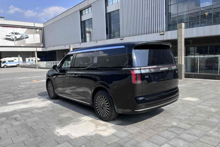 Used Zeekr 009 2024 7-Seater Aisle Version 108 kWh