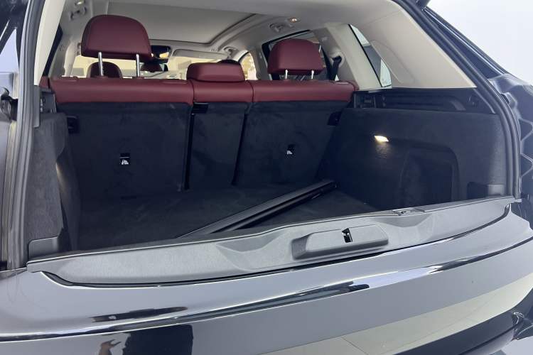 Used BMW X5 2023 xDrive 30Li Luxury M Sport Night Edition Package
