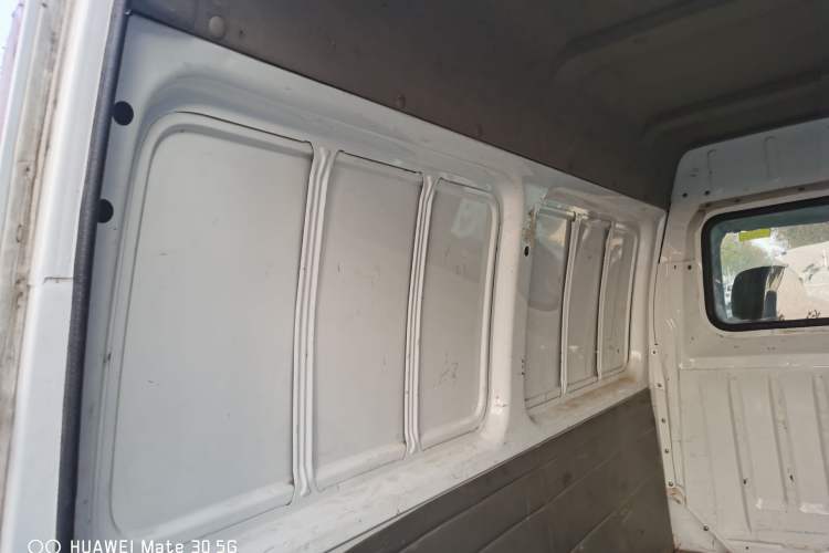 Used Ford Classic Transit 2015 2.8T Diesel Van Short Wheelbase 3-Seater Mid-Roof Long Body Model JX493ZLQ4