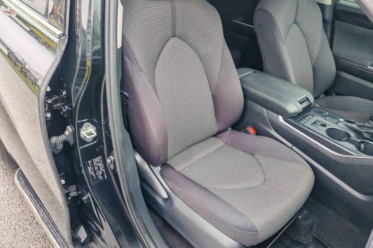 Used Toyota Highlander 2023 2.5L Smart Electric Hybrid Dual-Engine Two-Wheel Drive Elite Version 5 Seats
