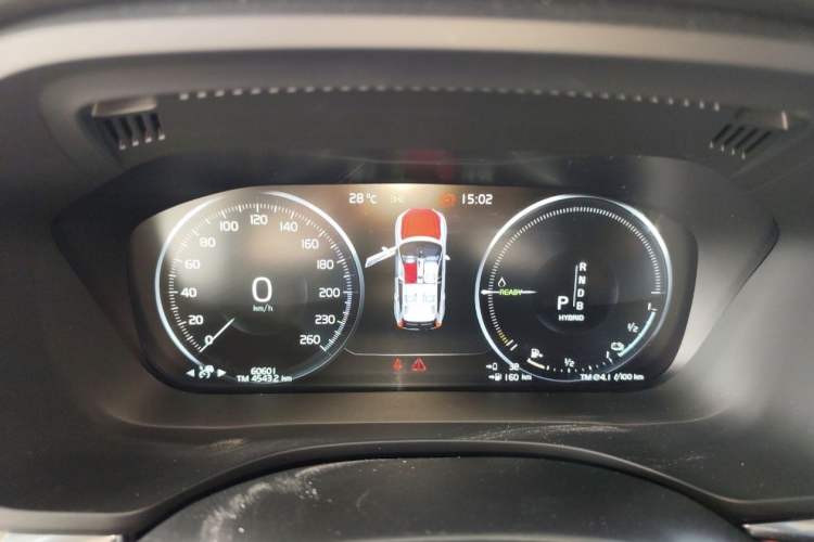 Used Volvo XC60 New Energy 2019 T8 e-Drive Hybrid Prestige Luxury Edition China VI Standard Odometer Close Up