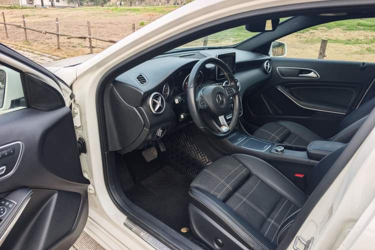 Used Mercedes-Benz A-Class (Import) 2016 A 200 Fashion Model