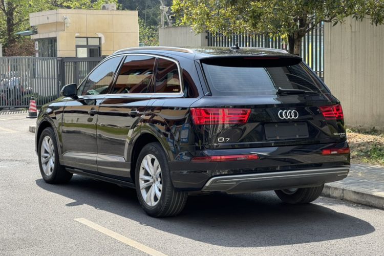 Used Audi Q7 New Energy 2019 55 e-tron
