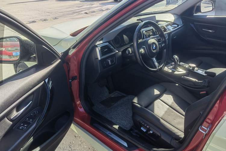 Used BMW 3 Series 2018 320Li Leading Model M Sport Package