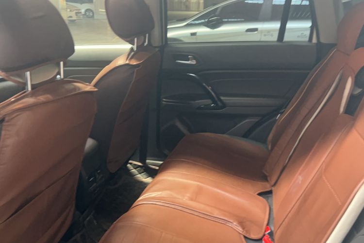 Used GAC Trumpchi GS4 2017 235T Automatic Two-Wheel Drive Luxury Smart Connectivity Version Interior 1