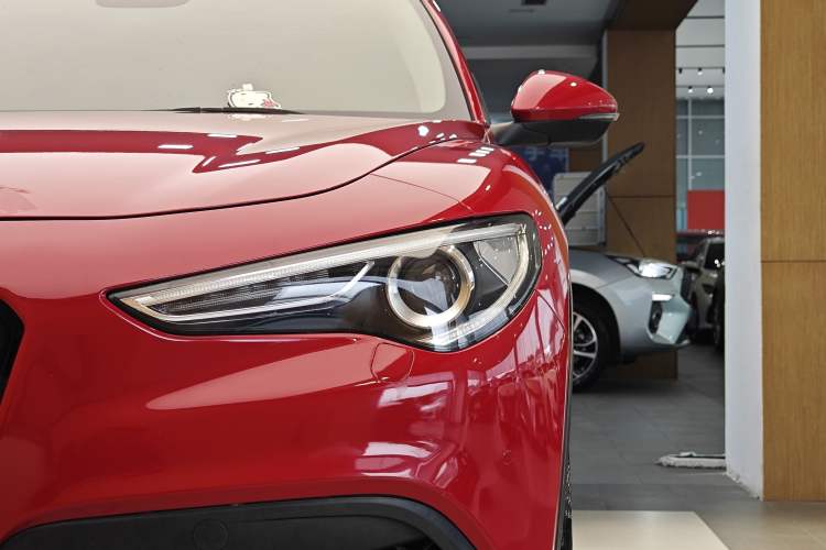 Used Alfa Romeo Stelvio 2017 2.0T 200HP Elite Edition
