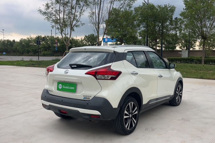Used Nissan Kicks 2018 1.5L CVT Smart Connect Luxury Edition
