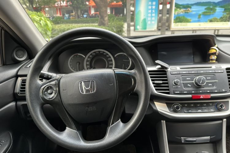 Used Honda Accord 2015 2.0L LX Comfort Edition
