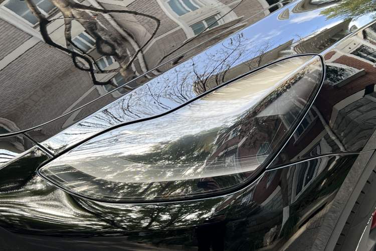 Used Tesla Model Y 2021 Long-Range All-Wheel-Drive Version