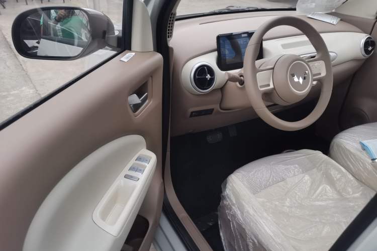 Used Wuling Hongguang MINIEV 2025 Four-Door Version Advanced Edition