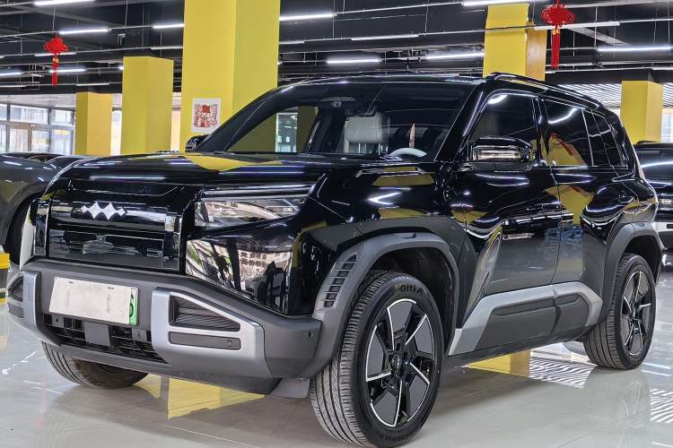 Used Formula Leopard Titanium 3 2025 501 km All-Wheel Drive Intelligent Driving Max Edition