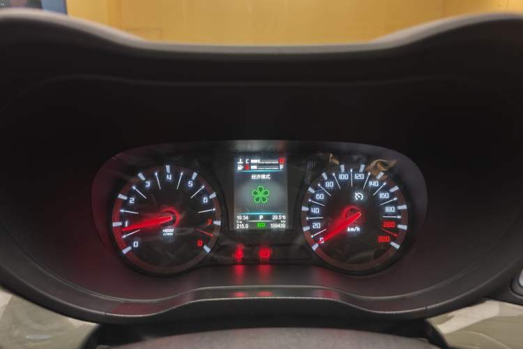 Used GAC Trumpchi GA6 2015 1.8T DCT Luxury Navigation Model Odometer Close Up