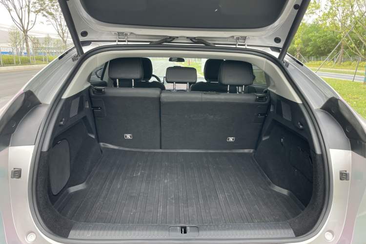 Used XPeng G6 2023 755 Ultra-Long Range Pro Trunk