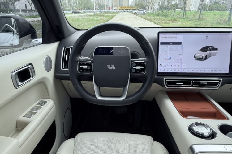 Used Li Auto L7 2023 Air model
