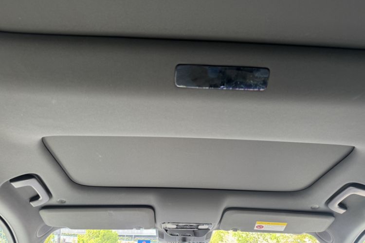 Used Li Auto L8 2023 Pro Model Headliner