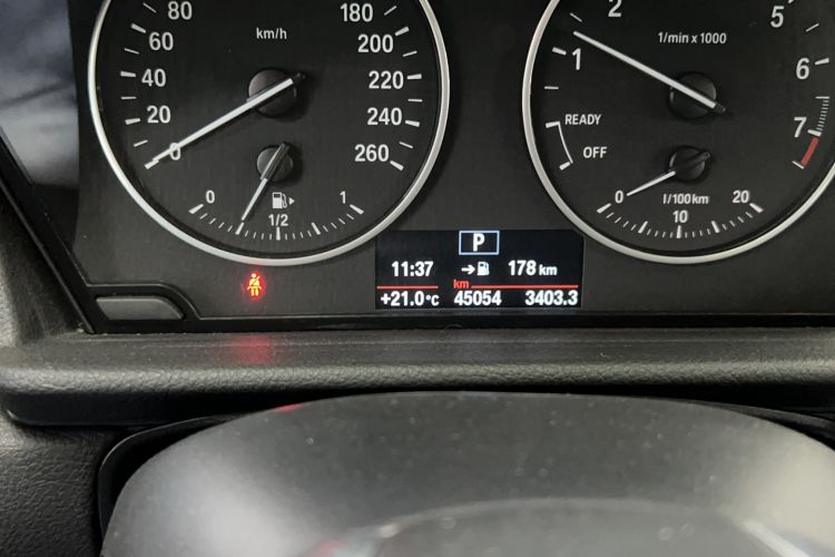 Used BMW 2 Series Active Tourer 2016 218i Fashion Model Odometer Close Up