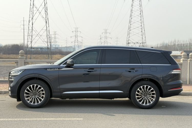 Used Lincoln Aviator 2023 3.0T V6 All-Wheel Drive Zunya Cruise Version 7 Seats
