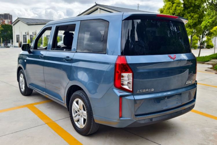 Used Wuling Hongguang PLUS 2019 1.5T Manual Comfort Version 7 Seats