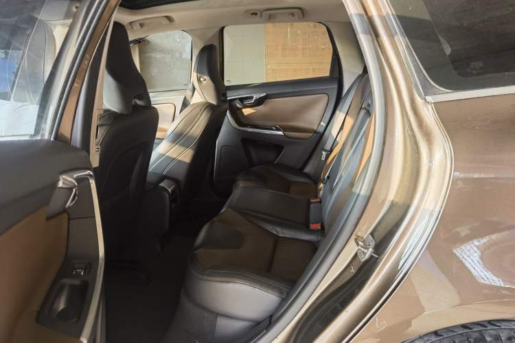 Used Volvo XC60 2016 T5 AWD Zhiyuan Edition
