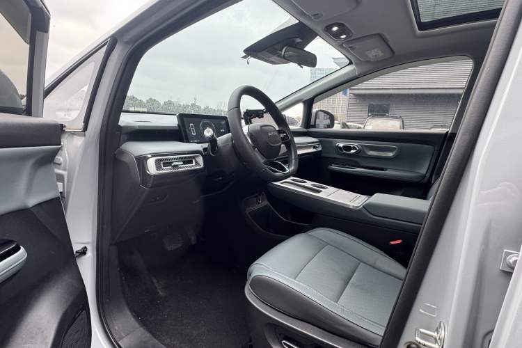 Used AION Y 2023 Plus 510 Smart Edition