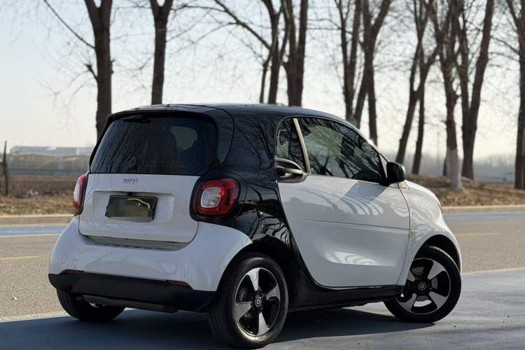 Used smart fortwo 2018 1.0L 52kW Hardtop Passion Edition China V Standard
