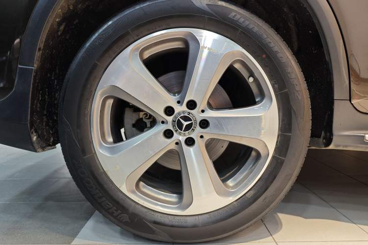 Used Mercedes-Benz GLC 2017 GLC 260 4MATIC Luxury Model