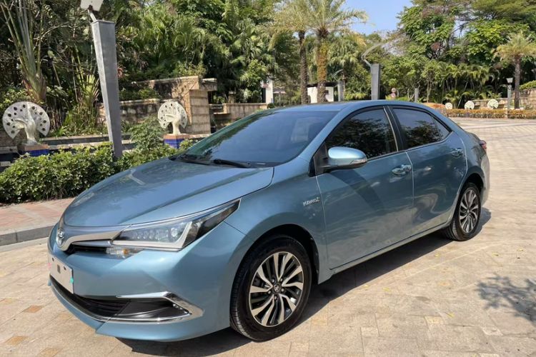 Used Toyota Corolla 2017 Revised Dual-Engine 1.8L E-CVT Leading Edition
