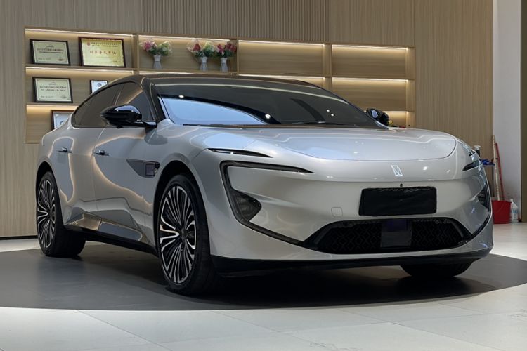 Used Avatr 12 2025 Ultra Extended-Range Edition
