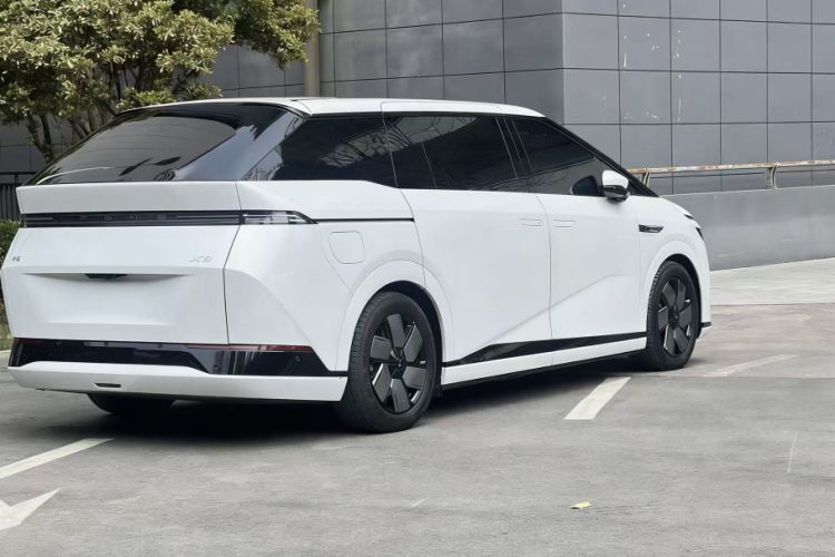 Used XPeng X9 2024 610 Long-Range Pro