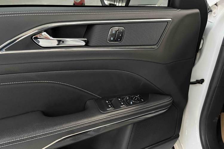 Used Ford Taurus 2017 EcoBoost 245 Fashion Edition Interior 6