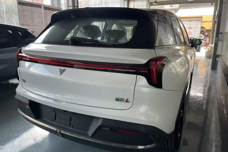 Used NETA L 2024 Extended-Range 310 Flash-Charge Red Edition
