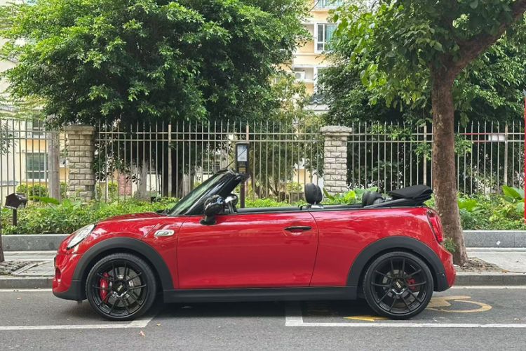 Used MINI 2016 2.0T COOPER S CABRIO Exterior 3