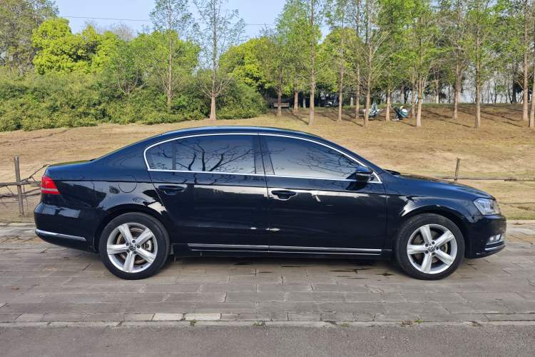 Used Volkswagen Magotan 2016 1.8TSI Luxury Comfort Model Exterior 2