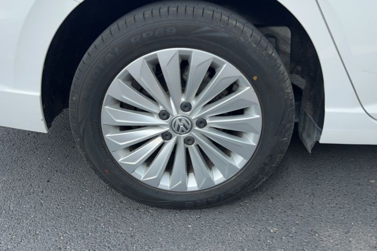 Used Volkswagen Lavida 2019 1.5L Automatic Comfort Edition China VI Standard Exterior 3