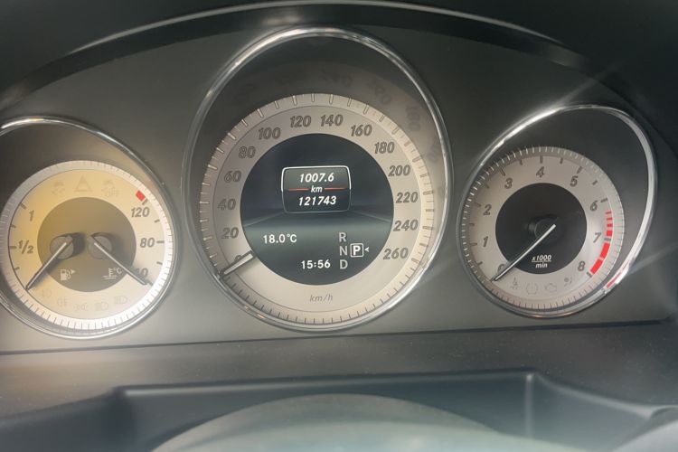 Used Mercedes-Benz GLK-Class 2014 GLK 200 Standard Model Odometer Close Up