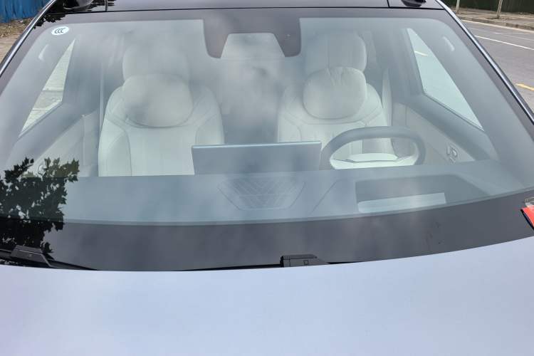 Used ONVO Luxeed L90 2025 Model—Max Six-Seater Version
