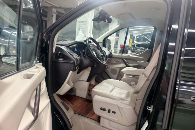 Used Ford Tourneo Custom 2017 2.0T Automatic Elite Version