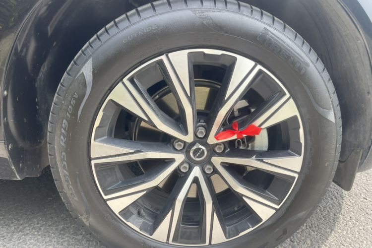 Used Volvo XC60 2025 B5 Four-Wheel Drive Smart & Advanced Luxury Edition Exterior 7