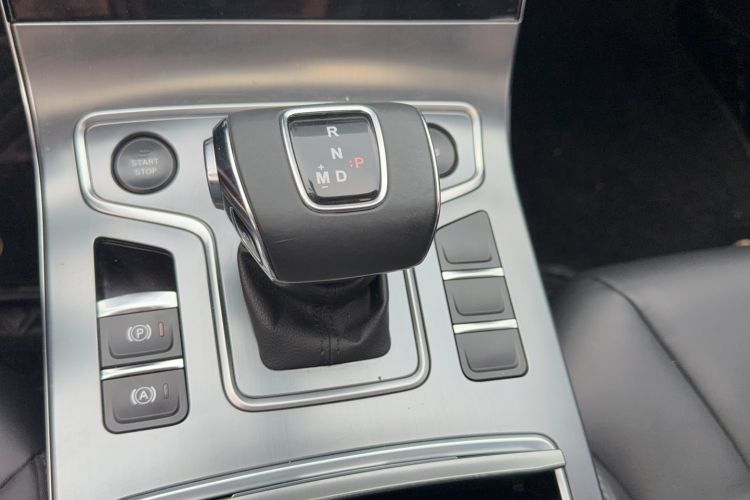 Used Hongqi H5 2022 Classic Model 1.5T DCT Flagship Edition Gear Lever