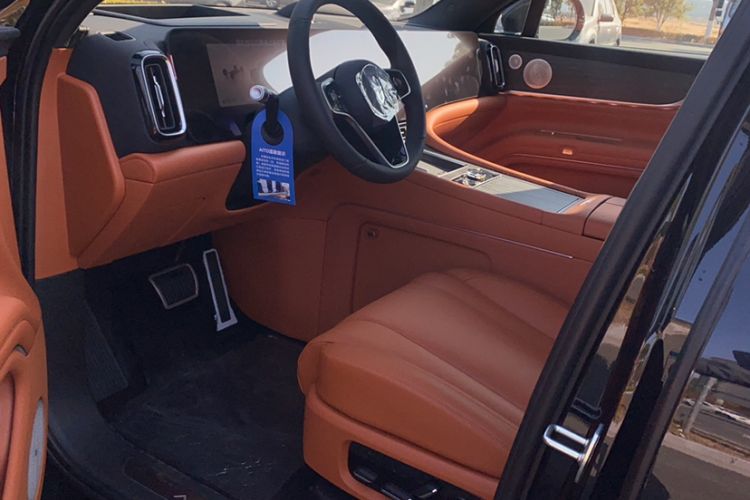 Used Hima AITO M9 2025 Extended-Range Ultra Version 52 kWh 6-Seater
