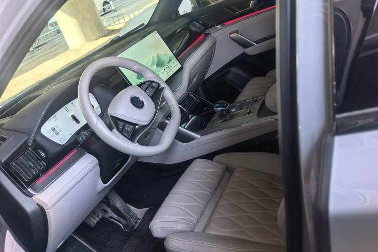 Used BYD Tang New Energy 2025 Intelligent Driving Version DM-i 115KM Flagship Edition
