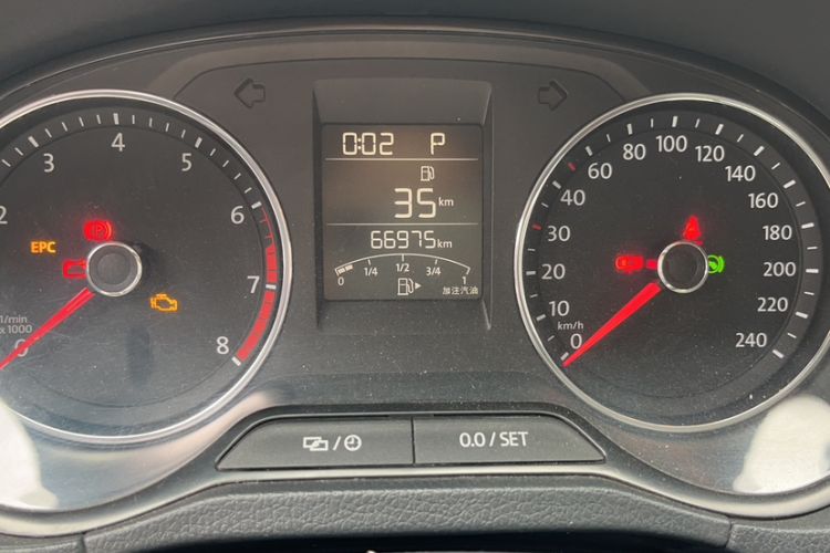 Used Volkswagen Polo 2016 1.6L Automatic Comfort Model
