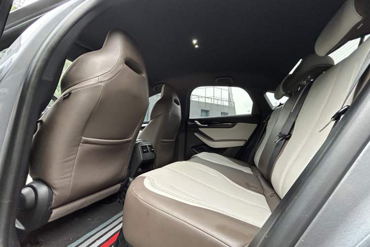 Used BYD Qin PLUS 2024 HONOR Edition DM-i 55KM Leading Model Interior 4