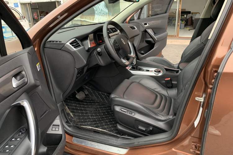 Used DS 6 2016 1.6T Luxury Edition THP160