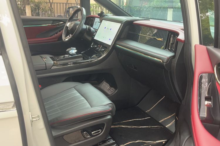 Used GAC Trumpchi M8 2023 Zongshi Series Dual-Motor Supreme Edition
